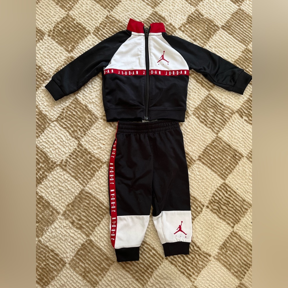 Nike Jordan Sweatsuit (red and black 9 months)